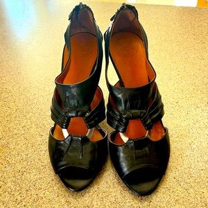 Vero Cuioi women’s heeled shoes size US 7.5